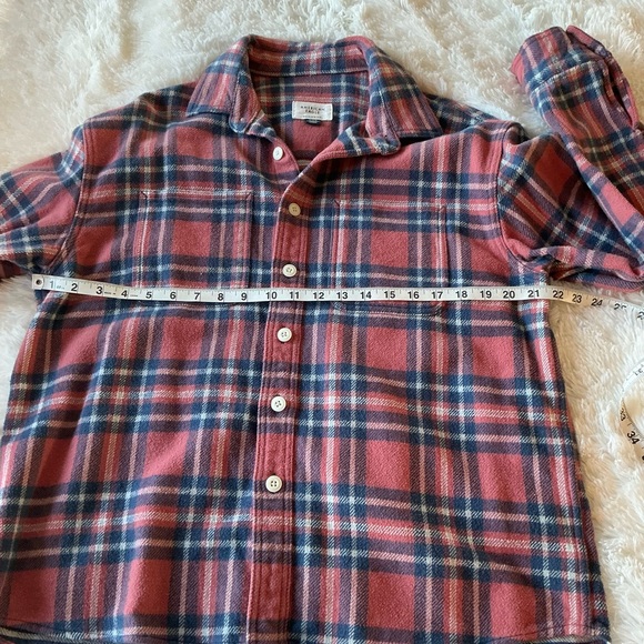 American Eagle | Pink and Blue Plaid Flannel size Medium - Picture 10 of 12